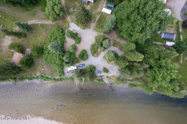 $1,000,000 | 20264 Coeur D'Alene River Road, Wallace, ID 83873
