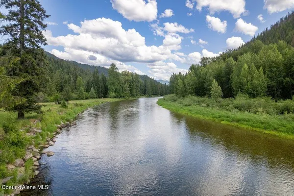 $1,000,000 | 20264 Coeur D'Alene River Road, Wallace, ID 83873