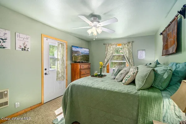 $1,000,000 | 20264 Coeur D'Alene River Road, Wallace, ID 83873