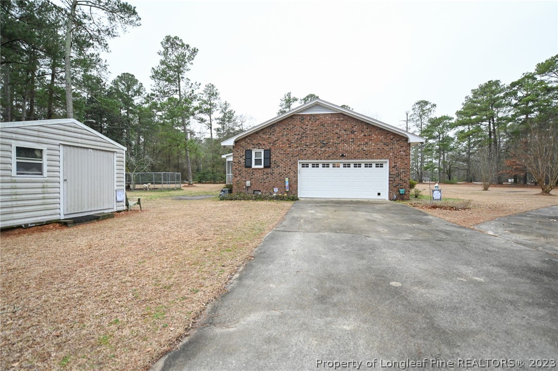811 Butler Island Road Roseboro, NC 28382 - Photo 4 of 43