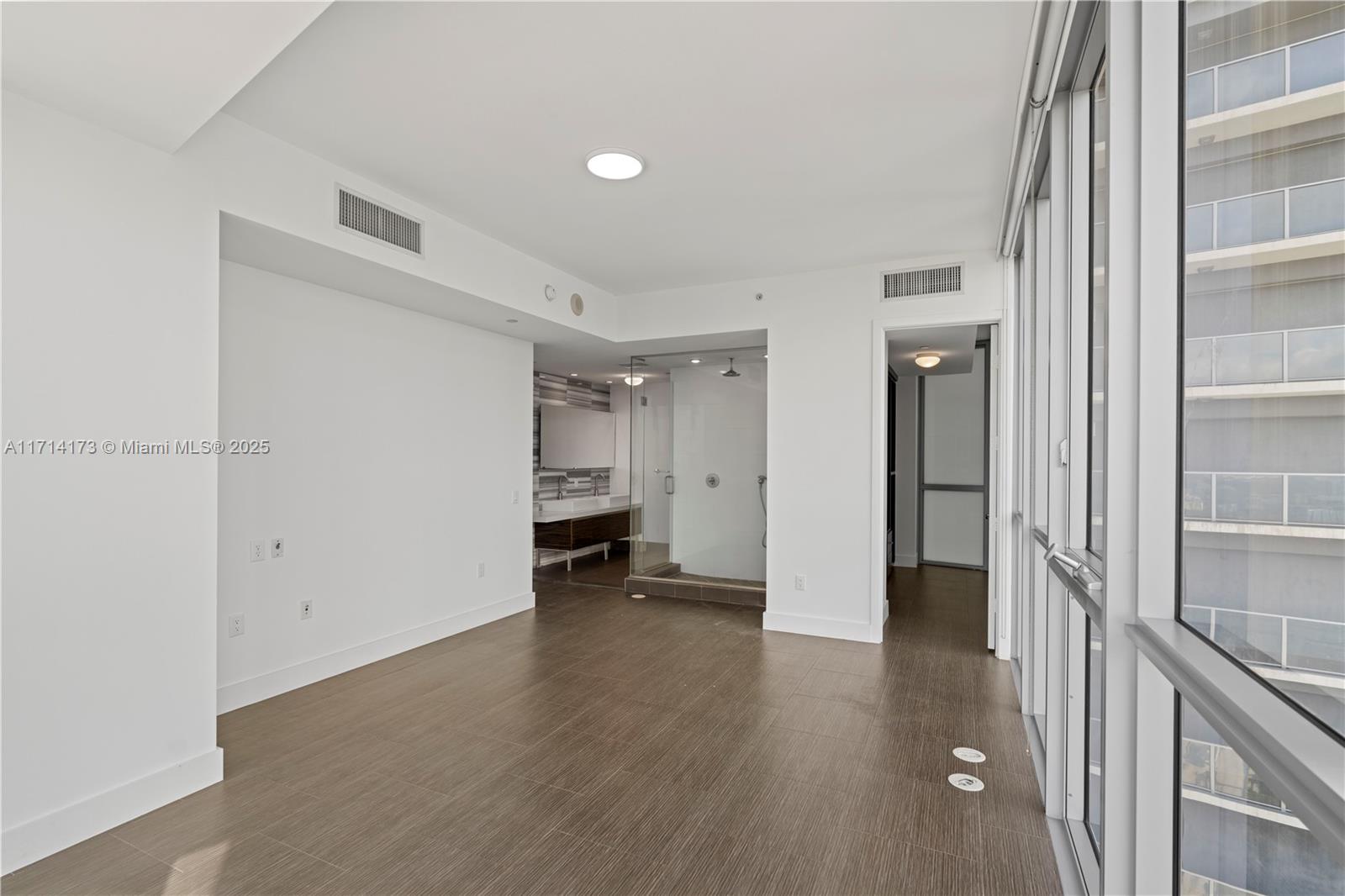 1100 Biscayne Boulevard, Unit 4005 Miami, FL 33132 - Photo 21 of 53