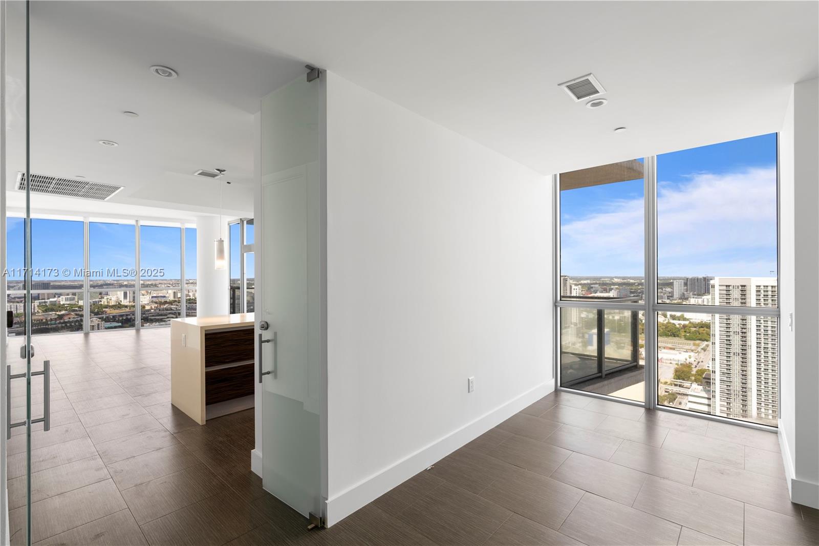 1100 Biscayne Boulevard, Unit 4005 Miami, FL 33132 - Photo 23 of 53