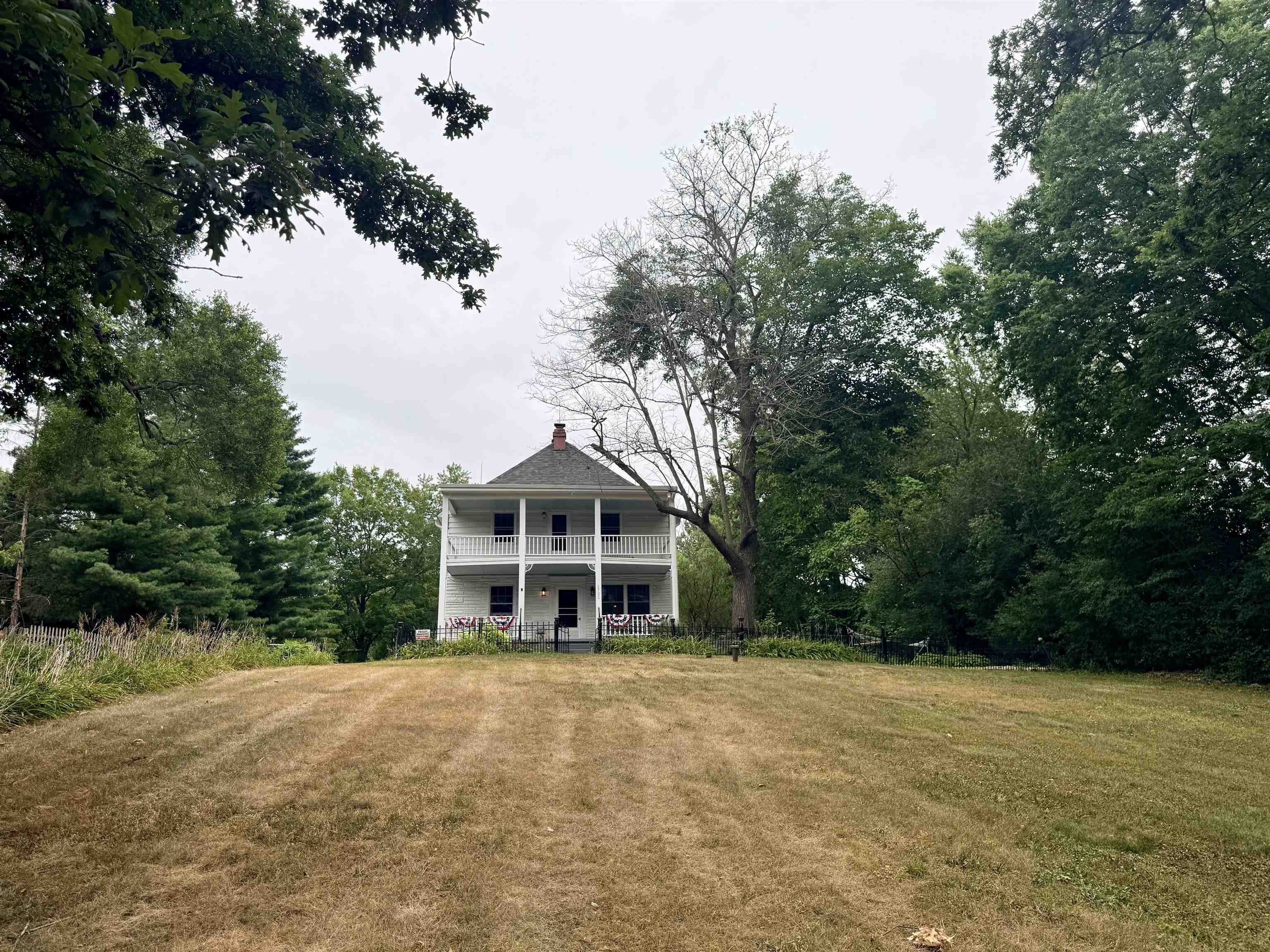 2735 South Riverside Drive Beloit, WI 53511 - Photo 1 of 8 Gallery Image 1