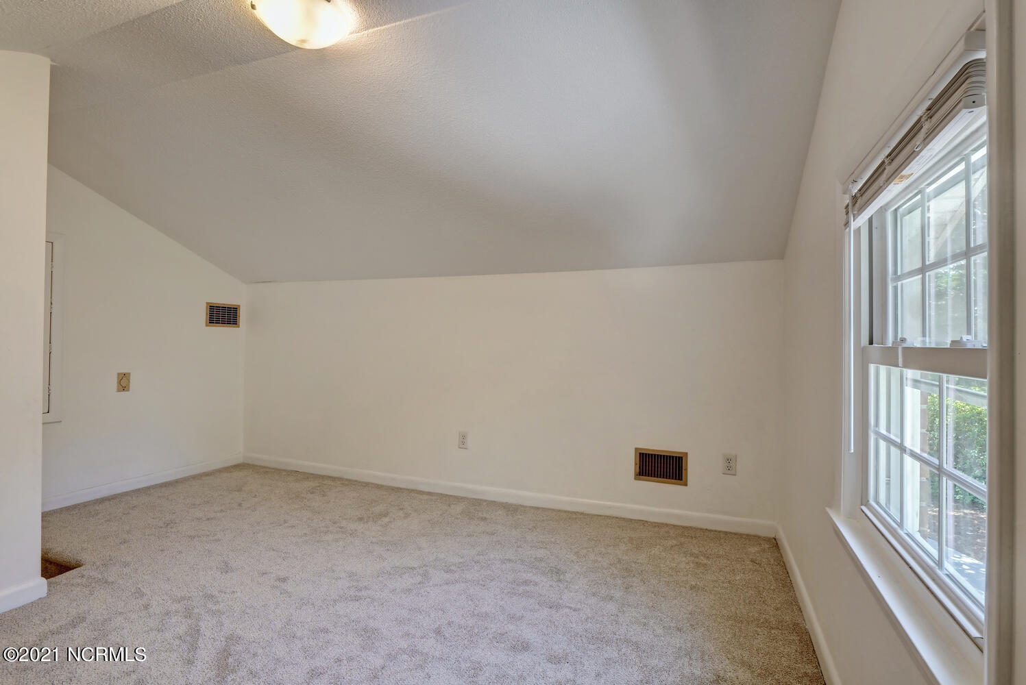 222 Quail Ridge Road Wilmington, NC 28409 - Photo 24 of 37 24 Bonus room:office