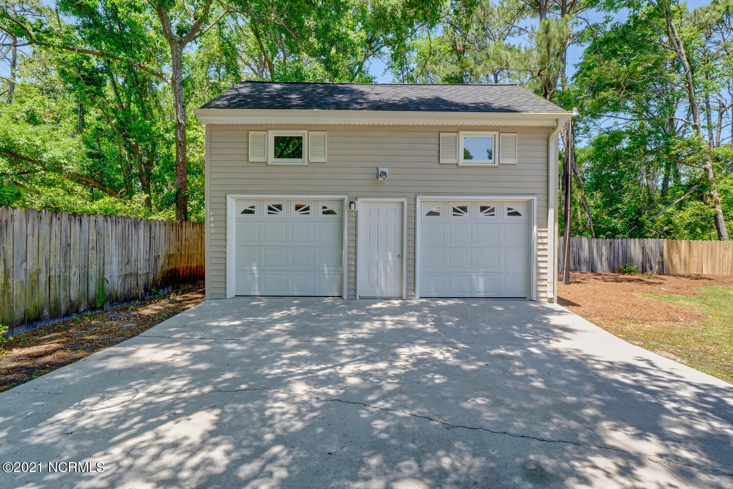 222 Quail Ridge Road Wilmington, NC 28409 - Photo 3 of 37 31 detached garage