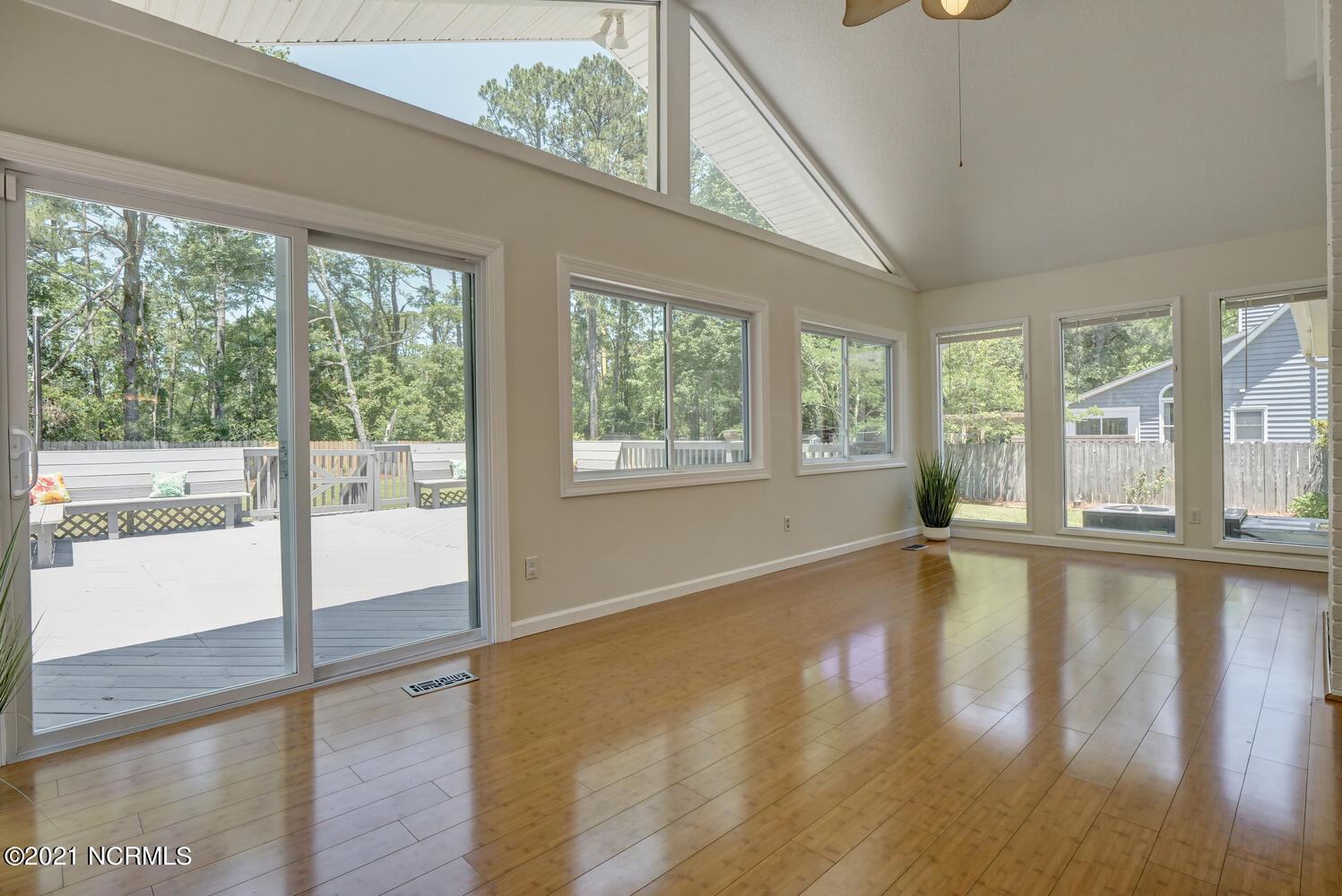 222 Quail Ridge Road Wilmington, NC 28409 - Photo 4 of 37 14 Family Room