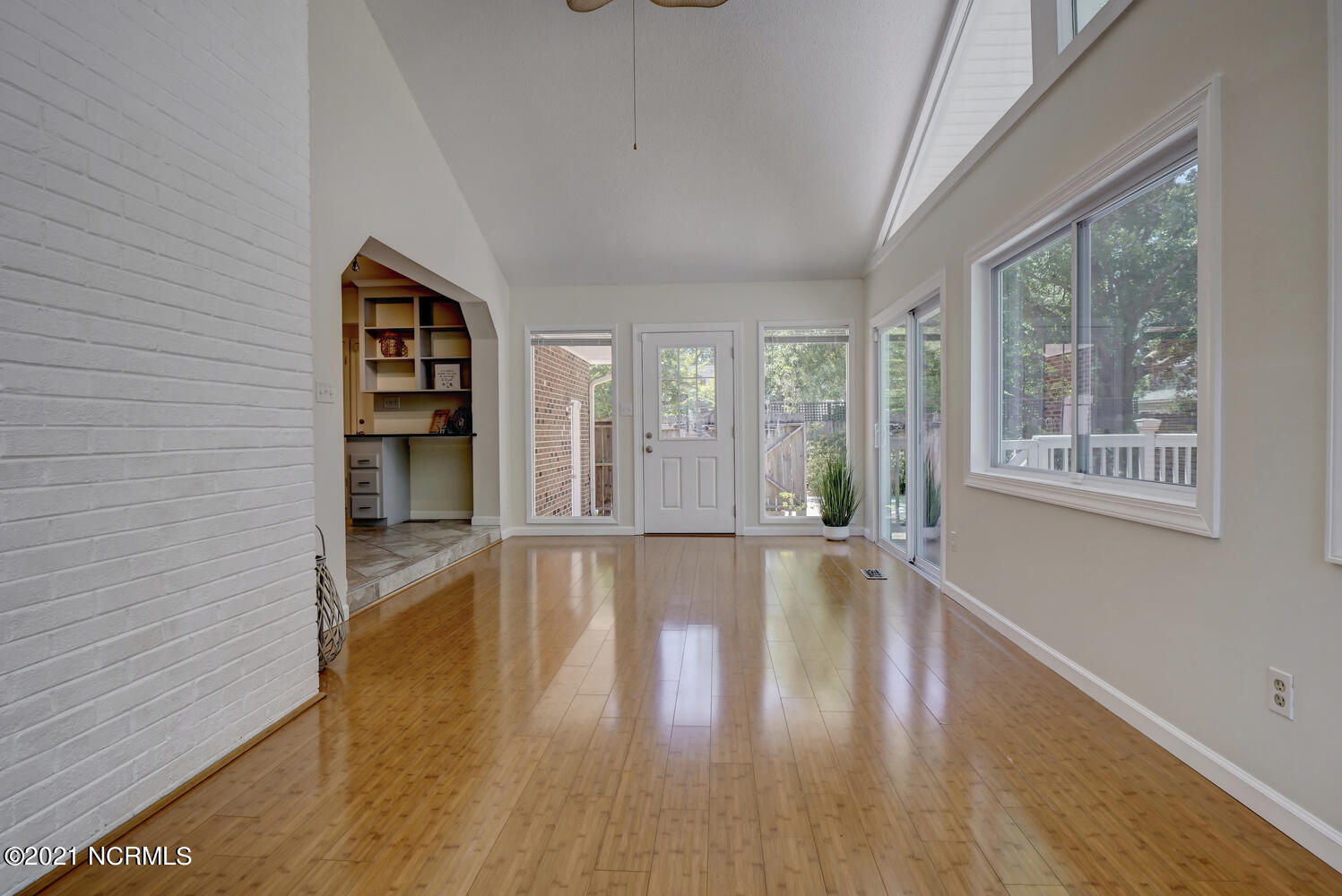 222 Quail Ridge Road Wilmington, NC 28409 - Photo 5 of 37 15 Family room