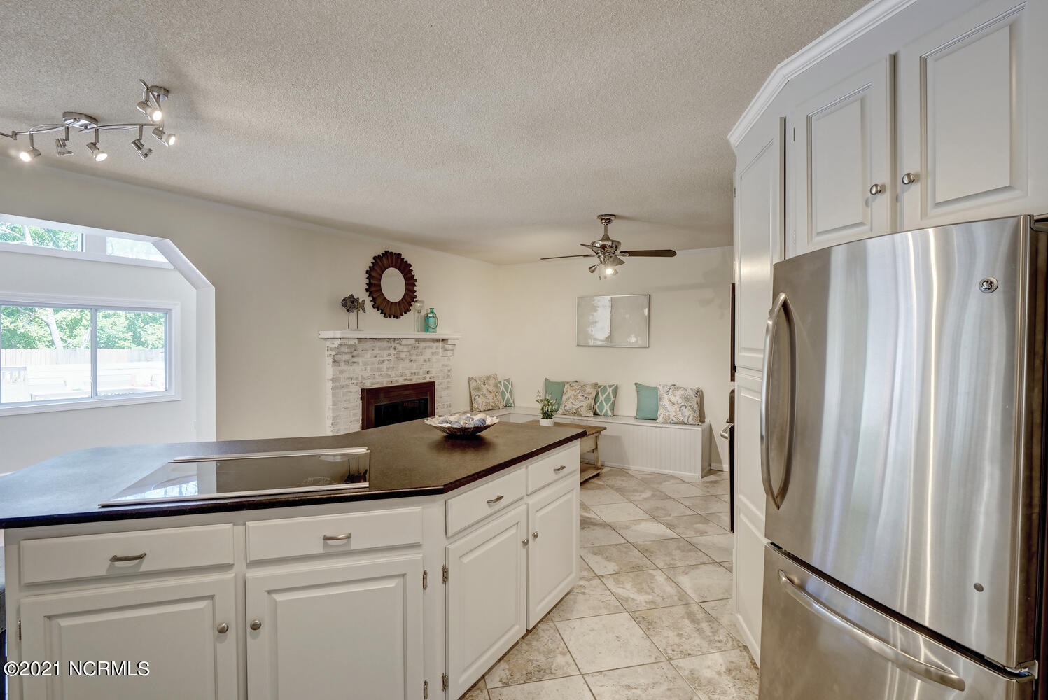 222 Quail Ridge Road Wilmington, NC 28409 - Photo 7 of 37 9 Kitchen 1