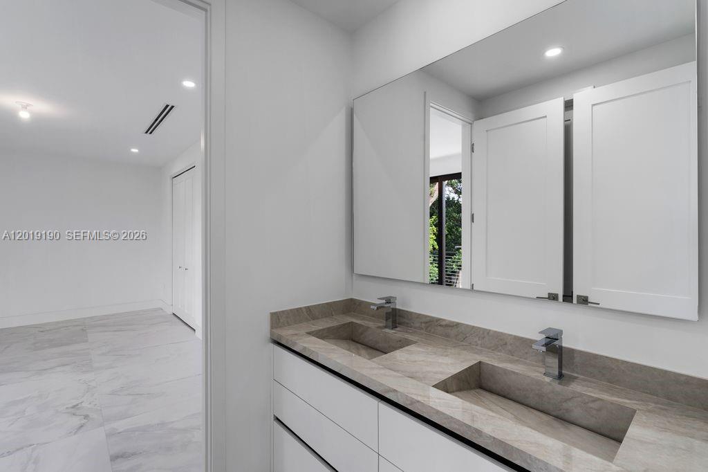 2265 Southwest 4th Street Miami, FL 33135 - Photo 21 of 37