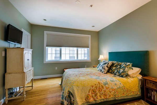 20 R Cross Street, Unit 1 Somerville, MA 02145 - Photo 11 of 20 Gallery Image 11