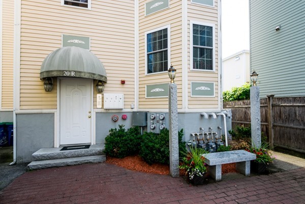 20 R Cross Street, Unit 1 Somerville, MA 02145 - Photo 18 of 20 Gallery Image 18