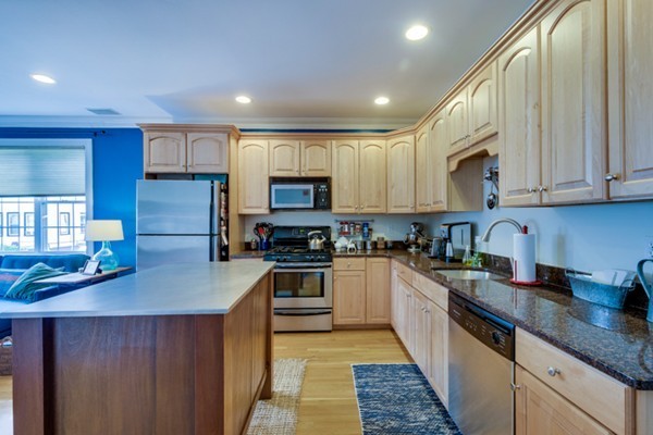 20 R Cross Street, Unit 1 Somerville, MA 02145 - Photo 2 of 20 Gallery Image 2