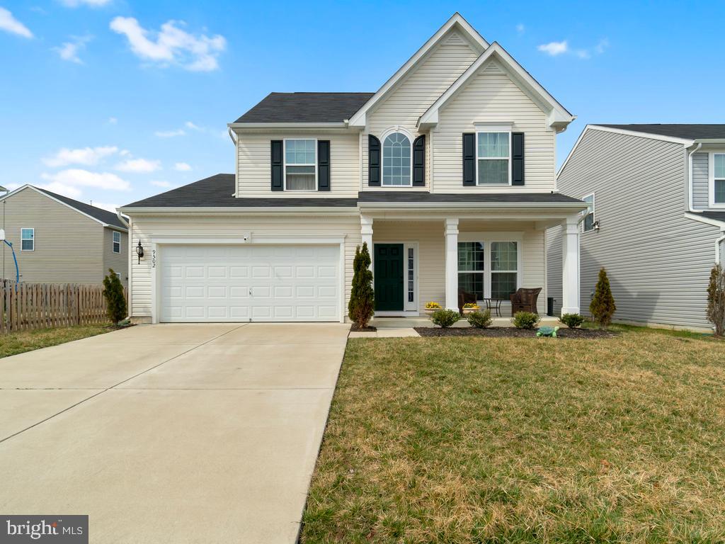 Gorgeous Colonial in Lee's Parke