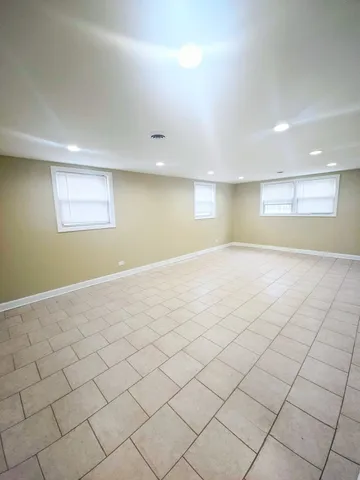 $2,475 | 16674 Thornton Avenue, South Holland, IL 60473