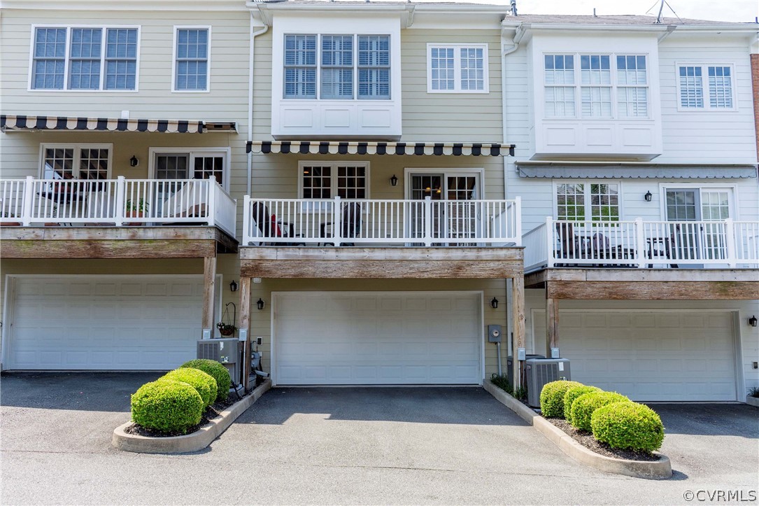 1122 Hyde Lane Henrico, VA 23229 - Photo 38 of 50 a house view with a outdoor space