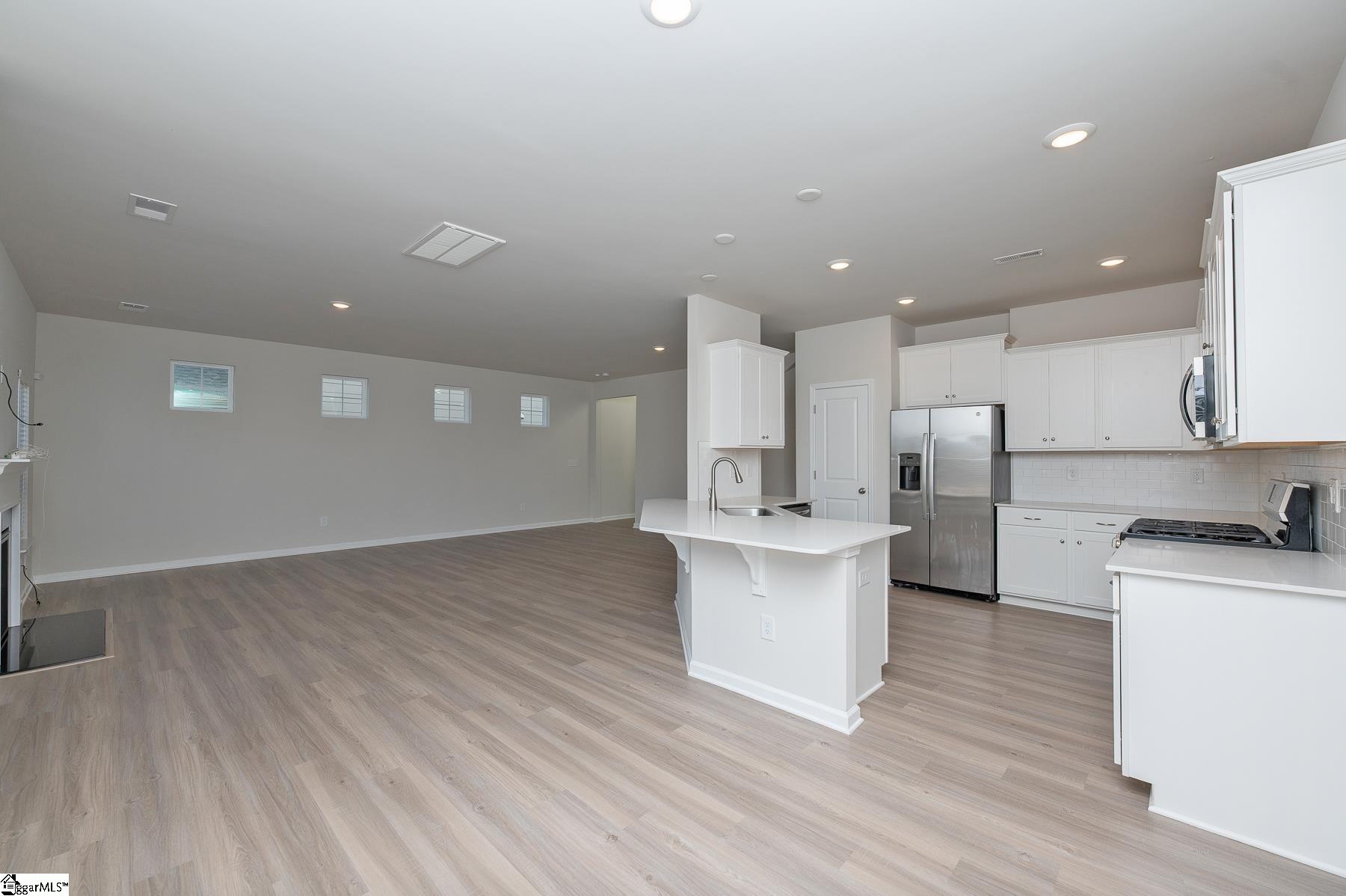 117 Magnolia Street Reidville, SC 29388 - Photo 3 of 23