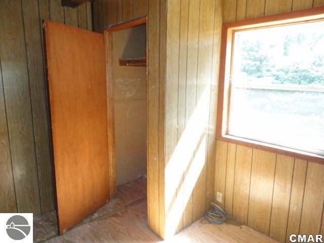 9724 Fletcher Road Greenville, MI 48838 - Photo 4 of 12 1767232-3.JPG