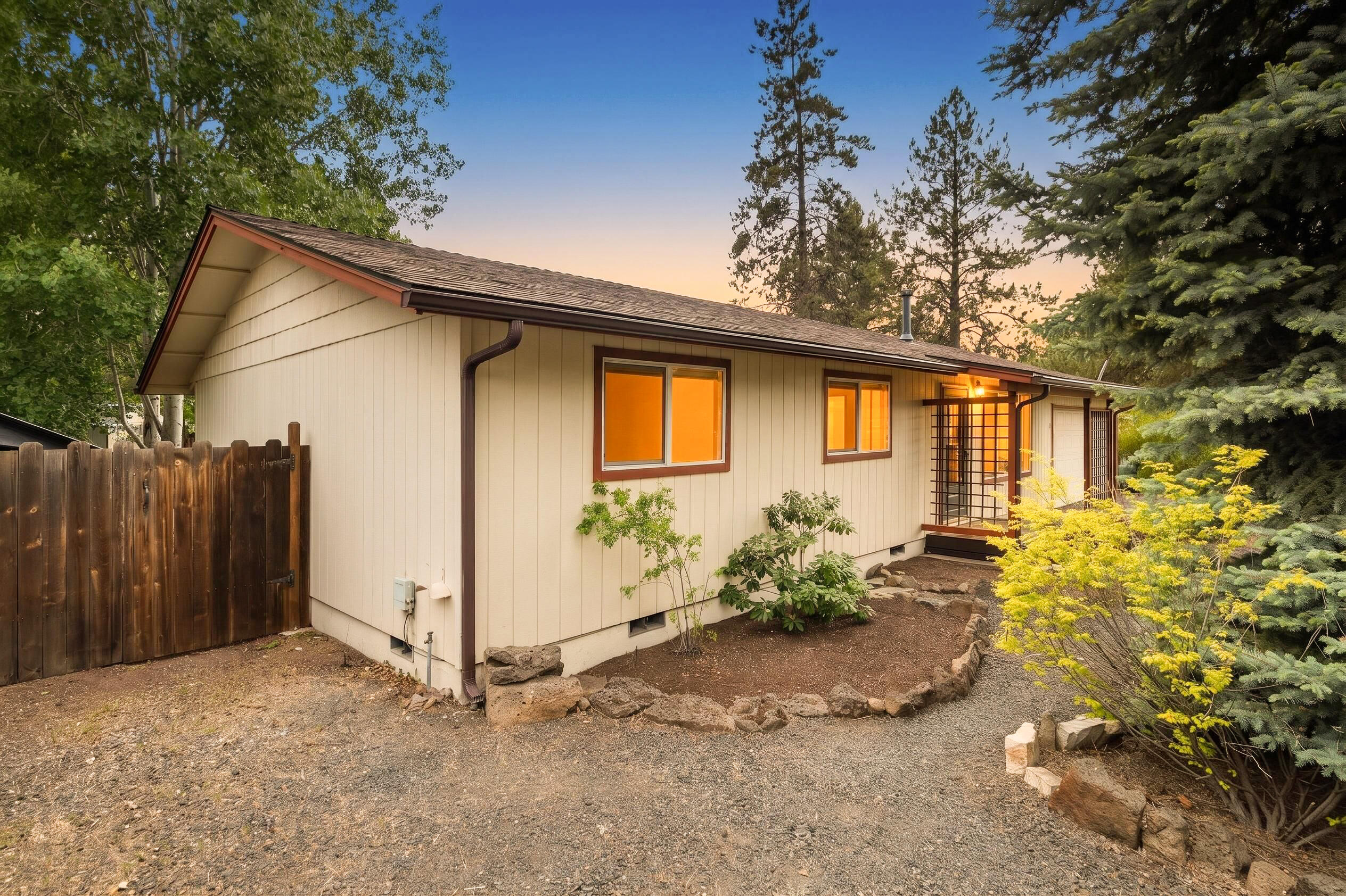1627 Northeast Bear Creek Road Bend, OR 97702 - Photo 2 of 46 .