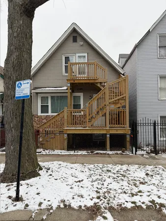 $2,995 | 1726 North Artesian Avenue, Unit 1, Chicago, IL 60647