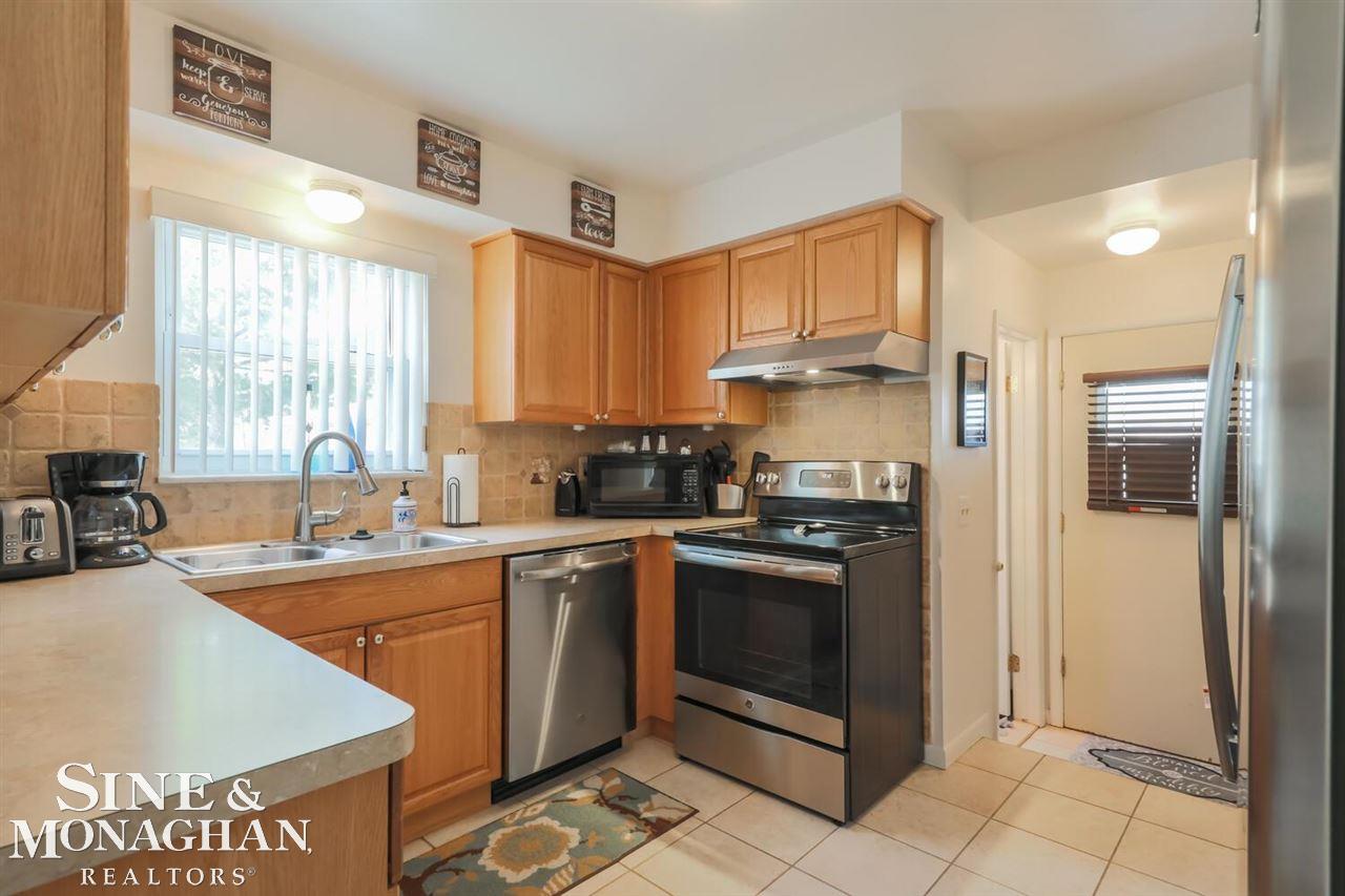 20720 Meier Road St. Clair Shores, MI 48081 - Photo 10 of 28