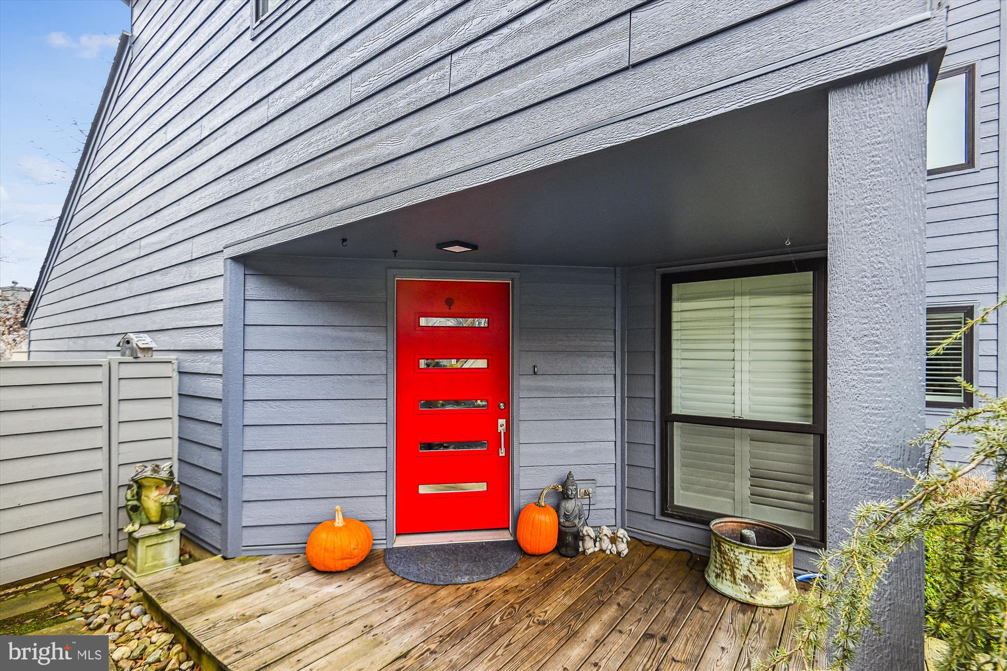 1990 Solaridge Court Reston, VA 20191 - Photo 3 of 53
