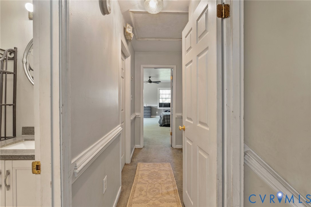 26701 Selma Road Jetersville, VA 23083 - Photo 14 of 35 Second floor hallway offers access to MULTIPLE Hug