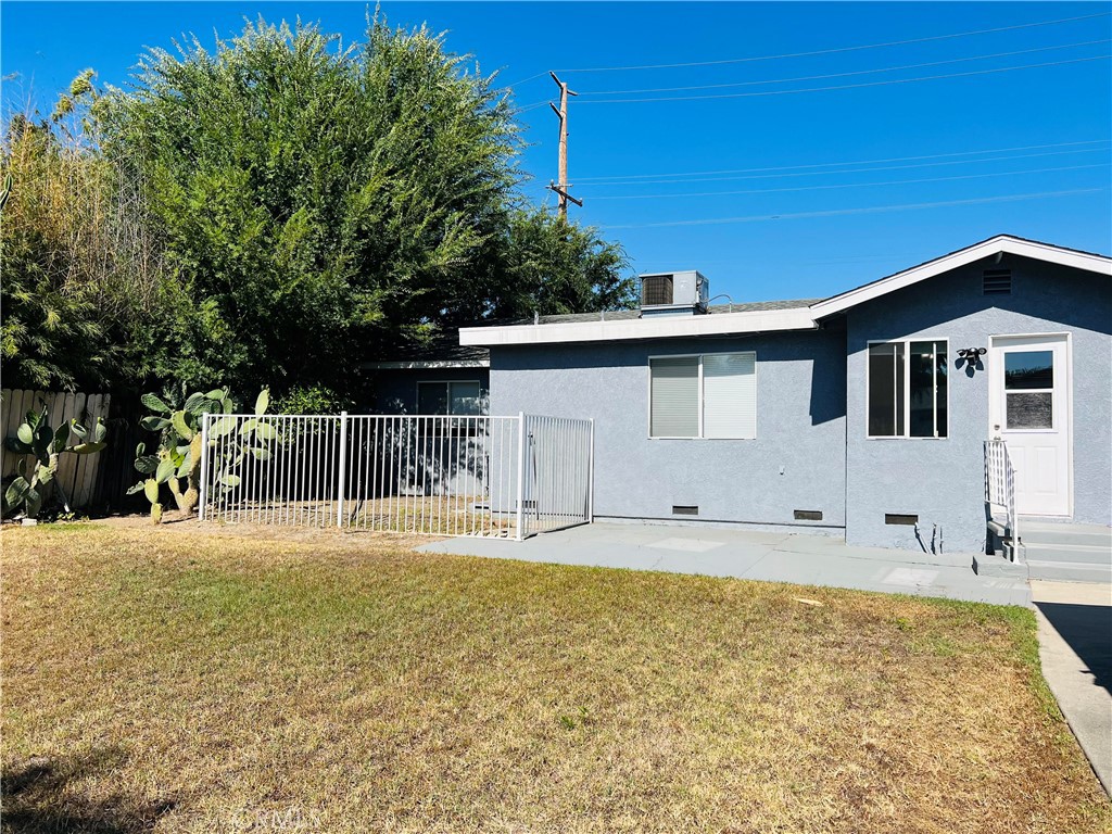 405 Fifth Avenue Arcadia, CA 91006 - Photo 3 of 18 a view of a house with a yard
