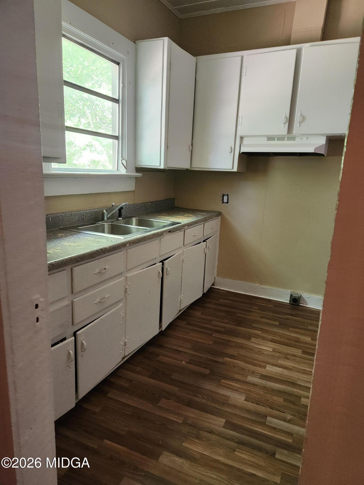 842 Grady Street Macon, GA 31206 - Photo 5 of 8 20260518_154448