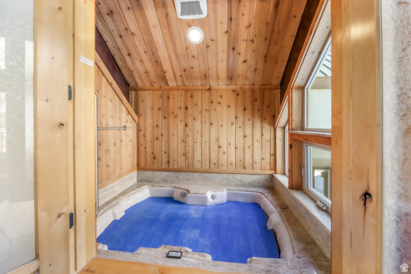 9927 Powder Run Road, Unit 10B Alta, UT 84092 - Photo 27 of 31 Indoor hot tub on Level 1
