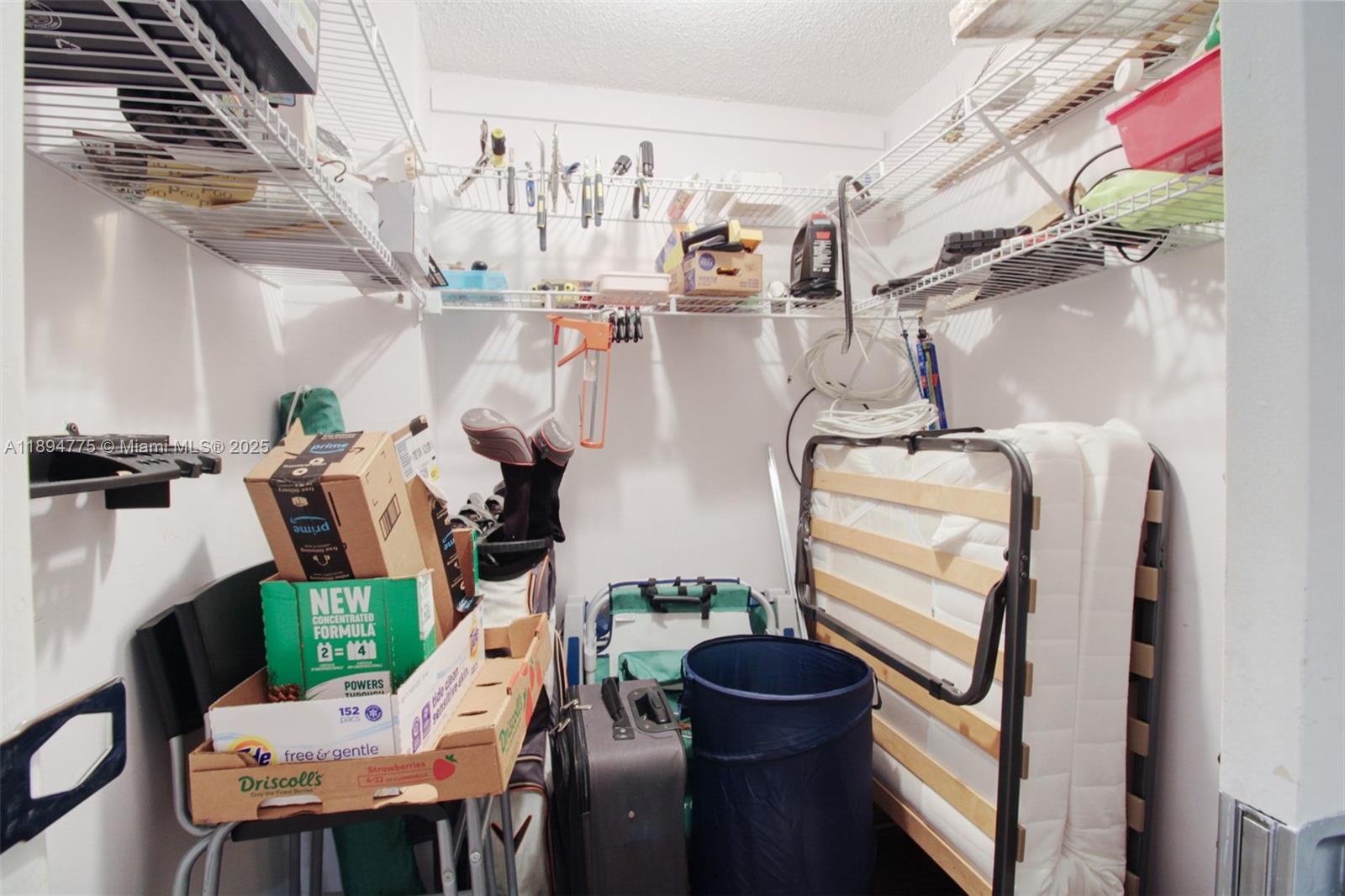 605 Oaks Drive, Unit 305 Pompano Beach, FL 33069 - Photo 20 of 31 a view of hall way with furniture and rug