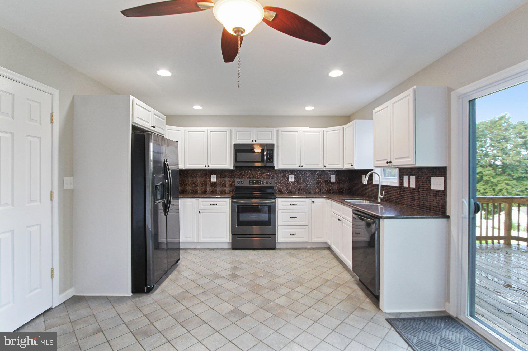 409 Chestnut Street Delta, PA 17314 - Photo 8 of 26 Gallery Image 8