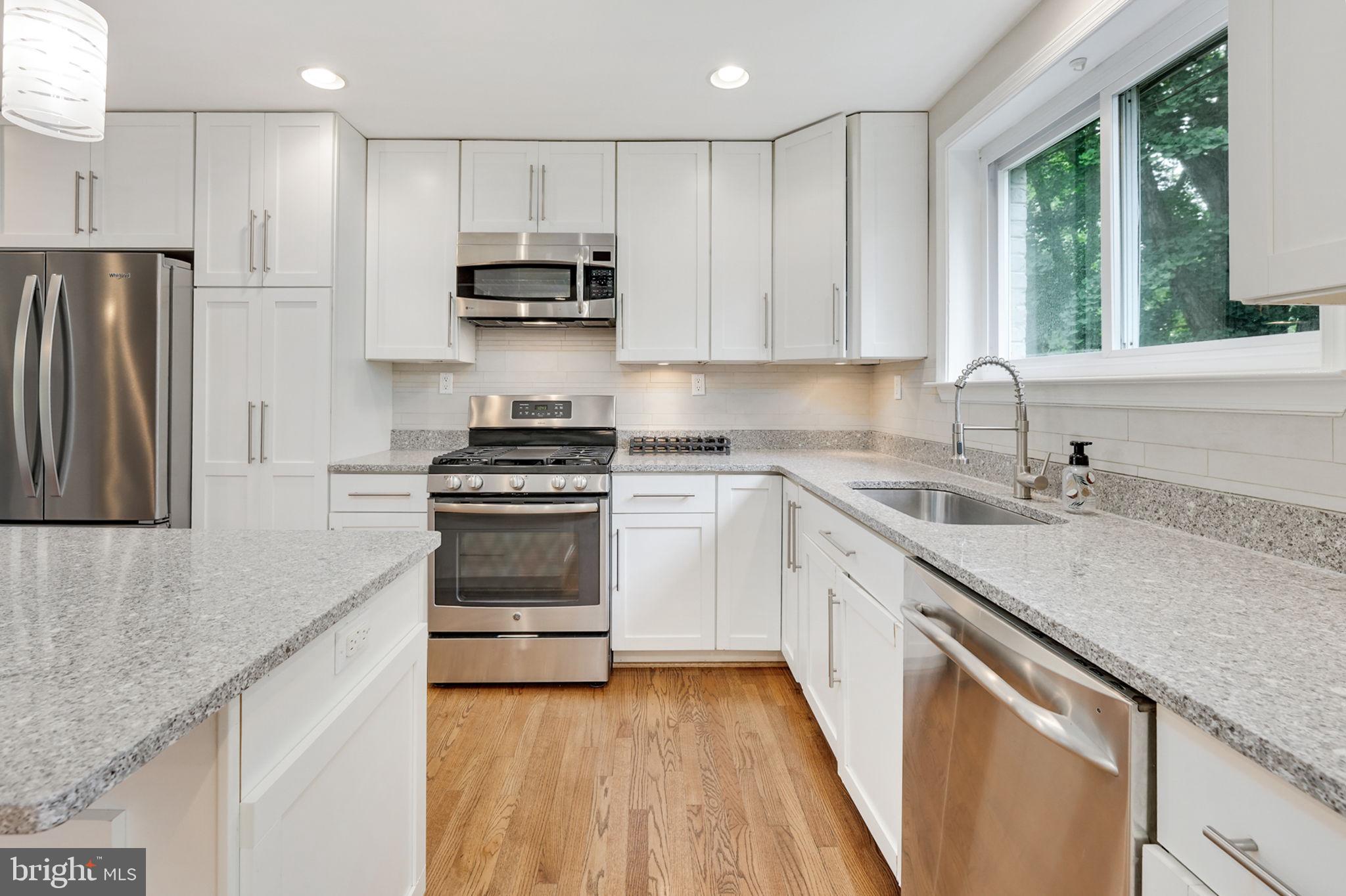 6811 Lemon Road McLean, VA 22101 - Photo 5 of 48