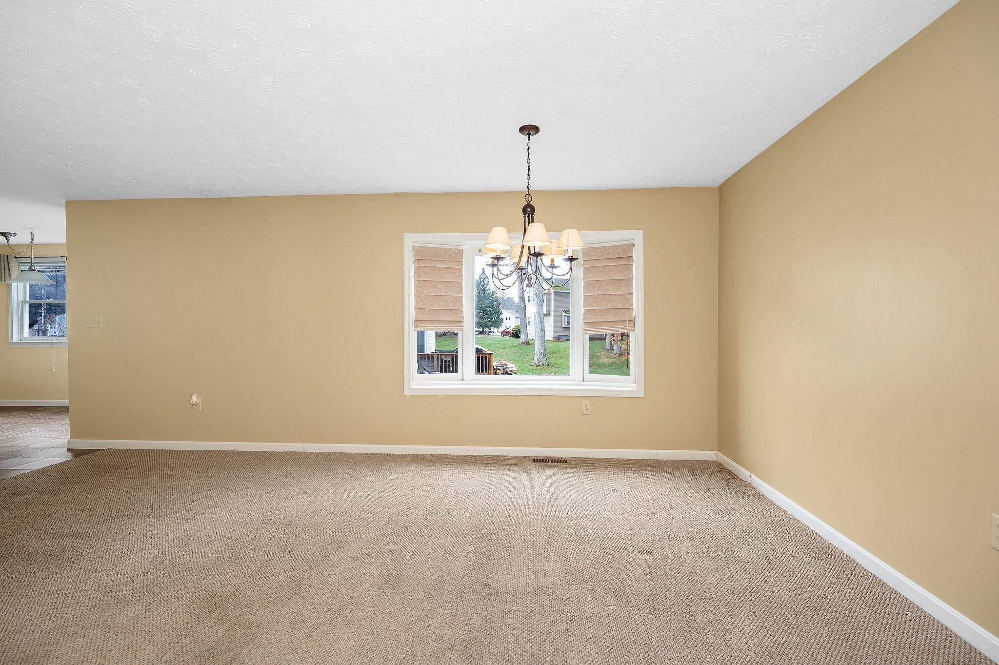 8 Fitzpatrick Circle Nashua, NH 03063 - Photo 13 of 46