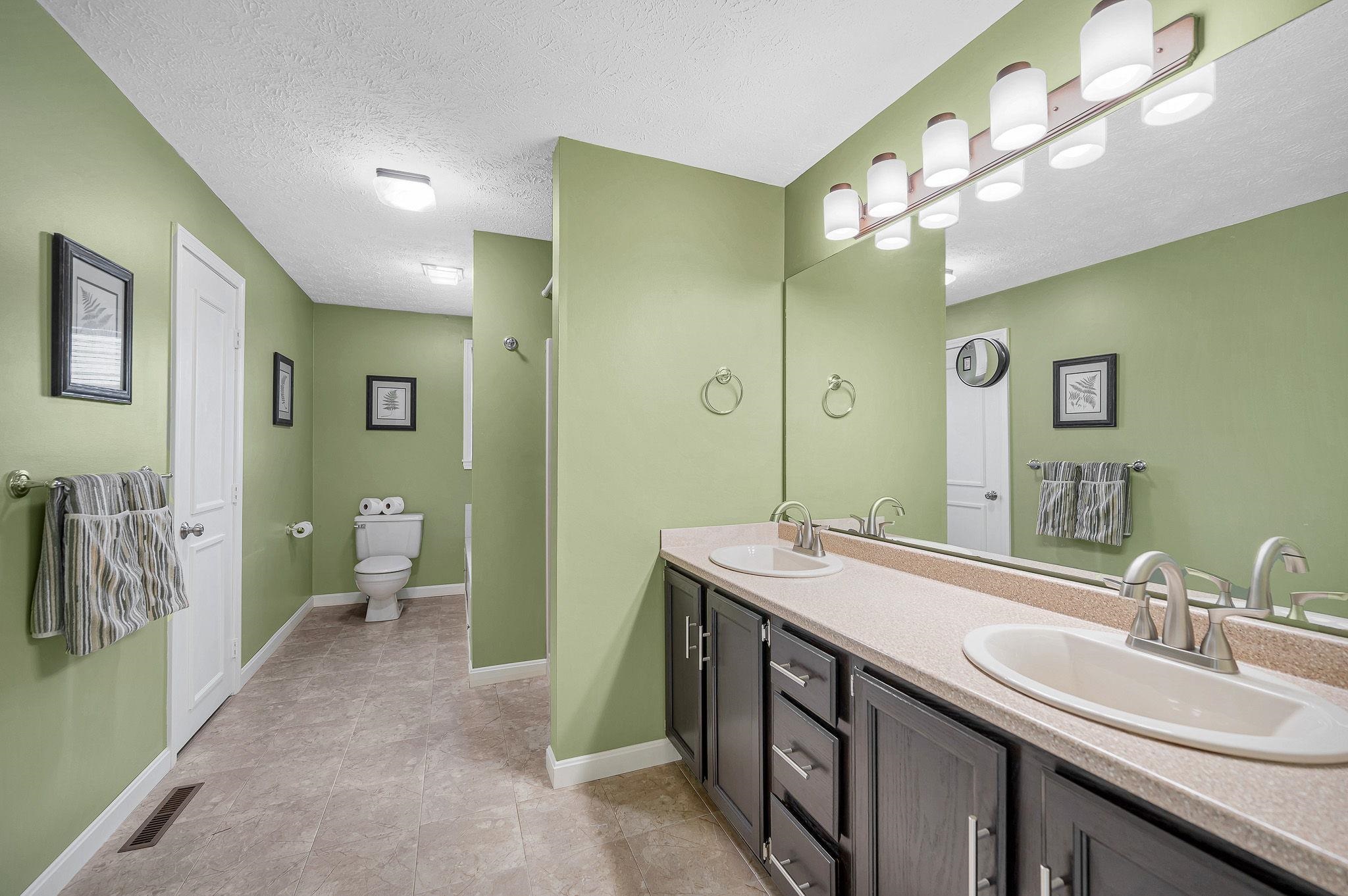 8 Fitzpatrick Circle Nashua, NH 03063 - Photo 24 of 46