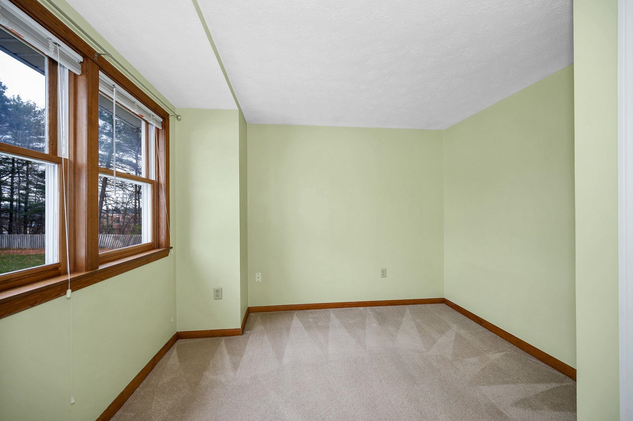 8 Fitzpatrick Circle Nashua, NH 03063 - Photo 31 of 46