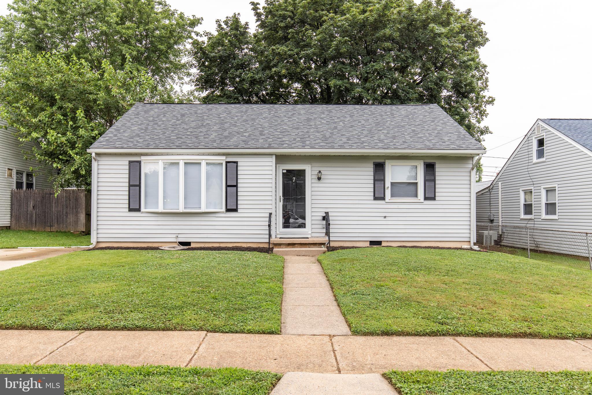7 Richard Road New Castle, DE 19720 - Photo 1 of 25 Gallery Image 1