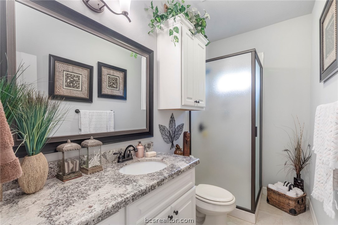 318 Cecelia Loop College Station, TX 77845 - Photo 10 of 38