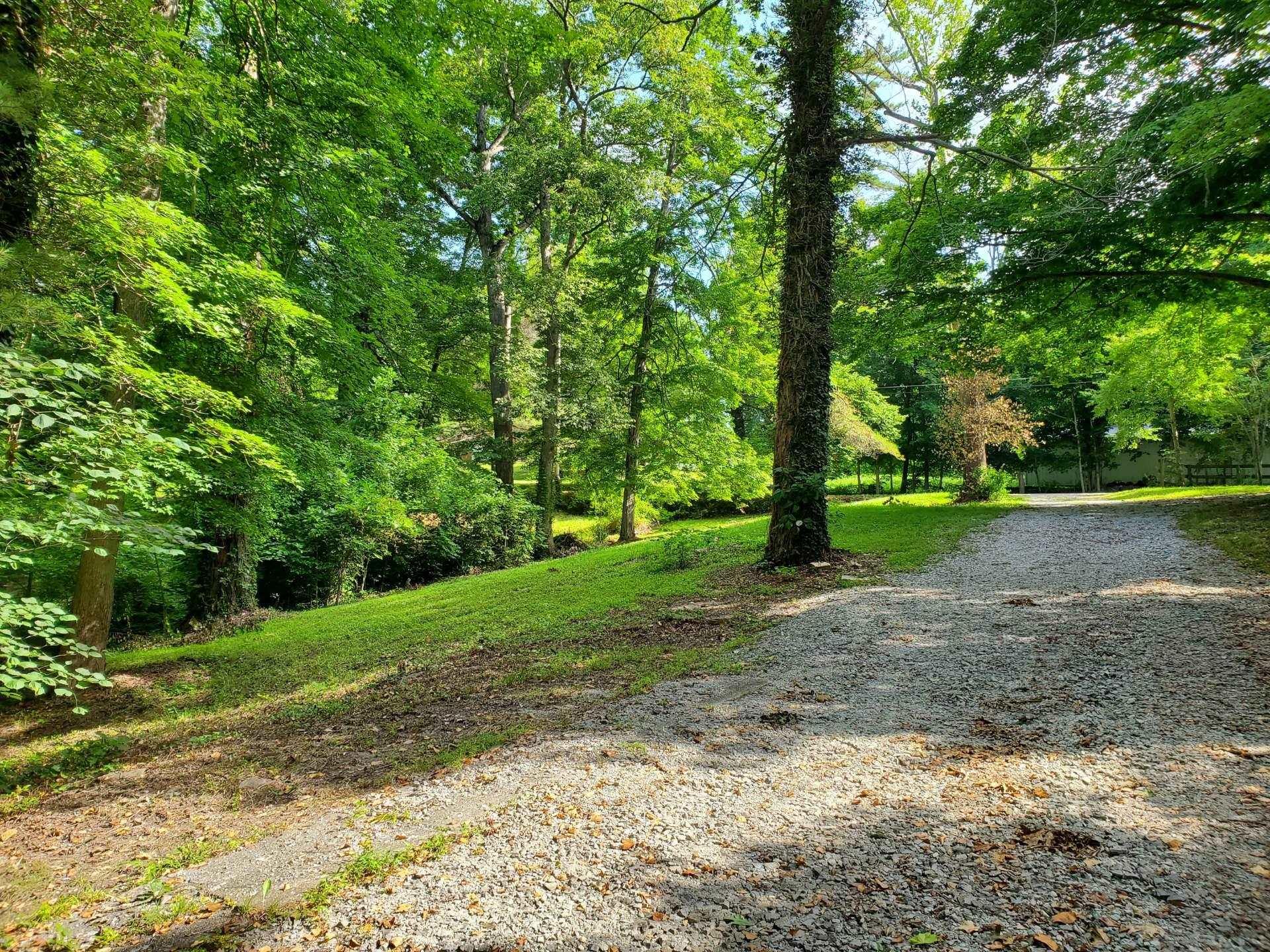 3716 River Bluff Road Bedford, IN 47421 - Photo 4 of 15 Gallery Image 4