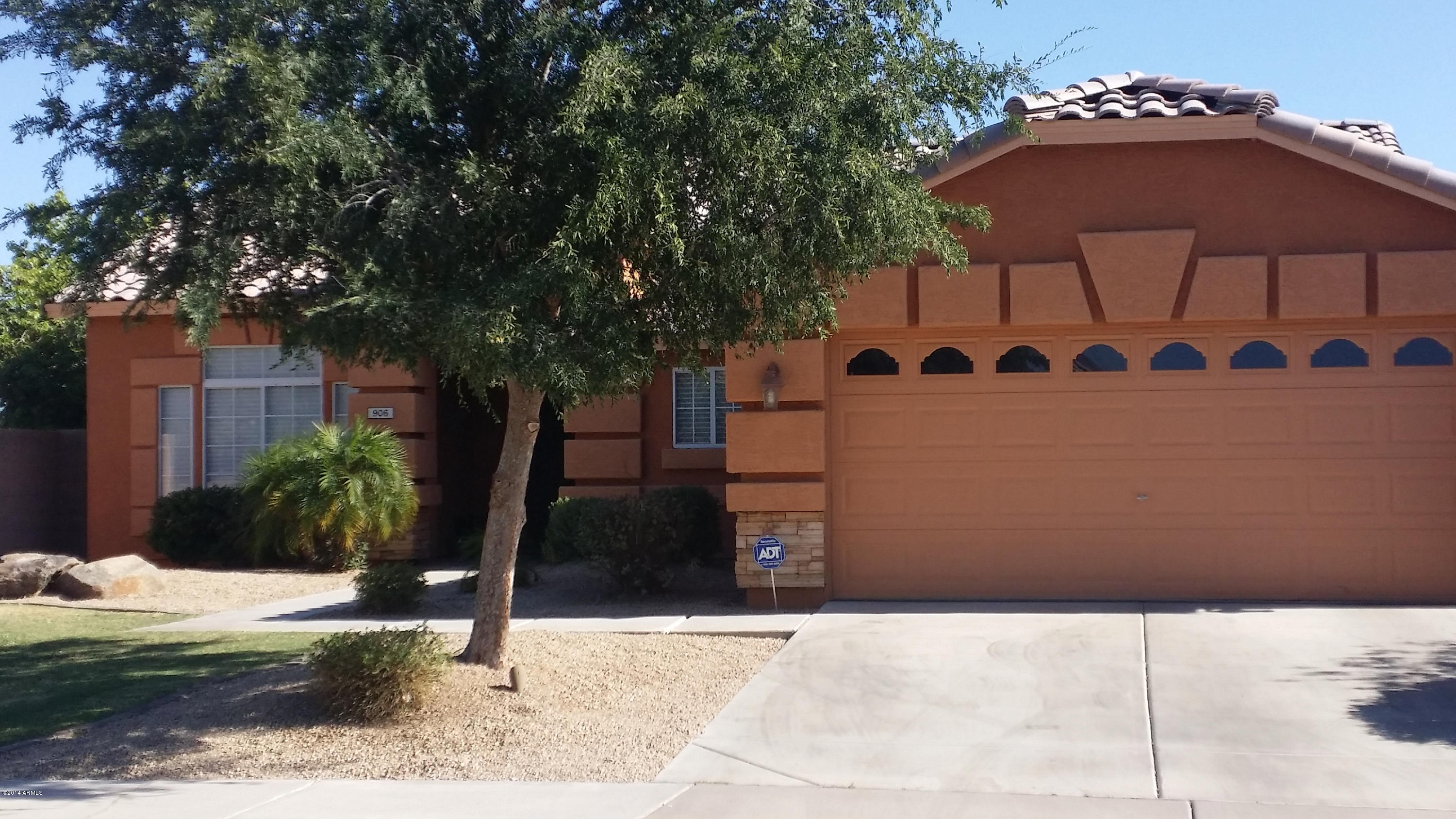 906 East Harwell Road Phoenix, AZ 85042 - Photo 2 of 33 20140623_083800