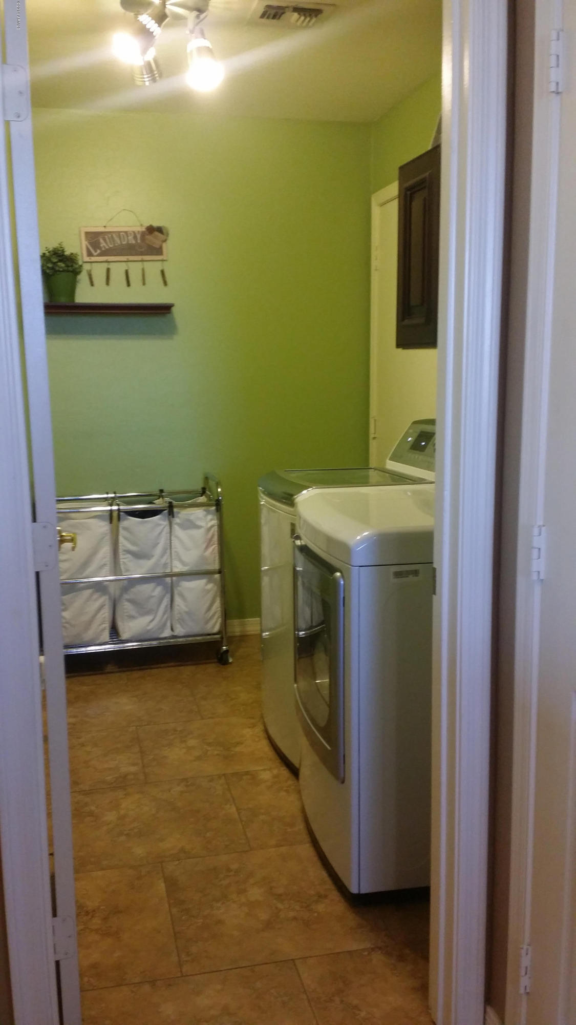 906 East Harwell Road Phoenix, AZ 85042 - Photo 9 of 33 20140623_104801