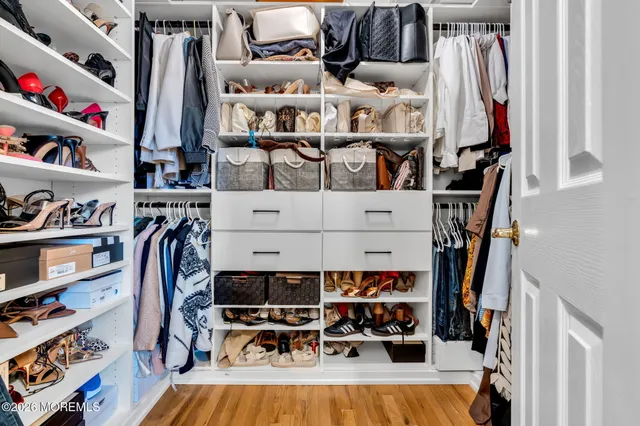 $939,000 | 7 Richard Court, Manalapan, NJ 07726