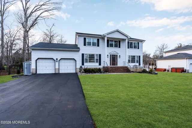 $939,000 | 7 Richard Court, Manalapan, NJ 07726