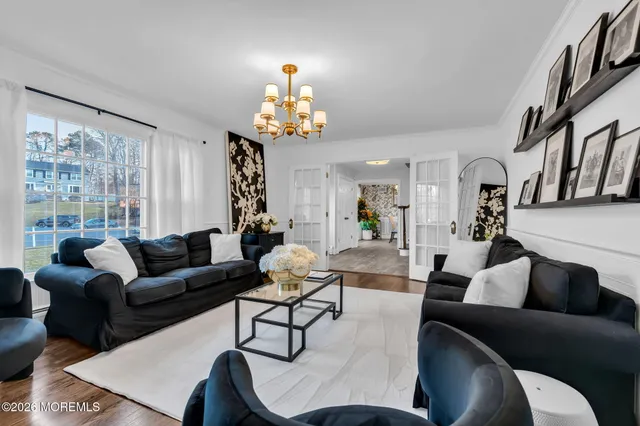 $939,000 | 7 Richard Court, Manalapan, NJ 07726