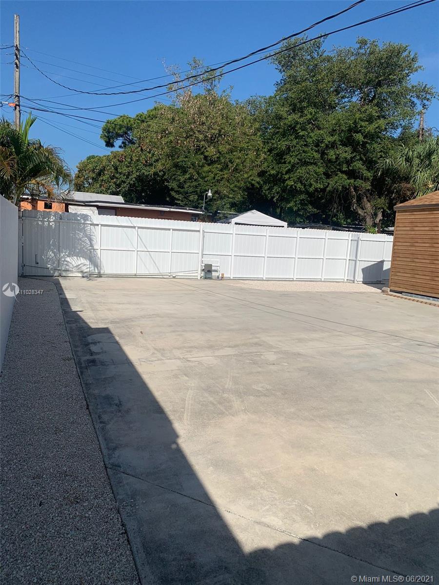 846 Codadad Street Opa-Locka, FL 33054 - Photo 17 of 21