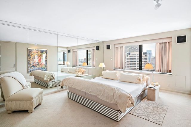 $2,450,000 | 65 East India Row, Unit 27ABC, Boston, MA 02110