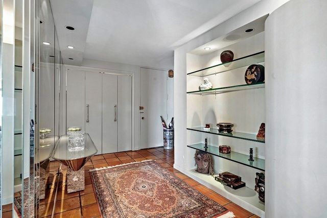 $2,450,000 | 65 East India Row, Unit 27ABC, Boston, MA 02110