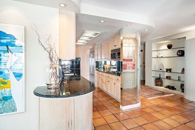 $2,450,000 | 65 East India Row, Unit 27ABC, Boston, MA 02110