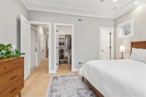 $749,000 | 1922 West Belmont Avenue, Unit 3, Chicago, IL 60657