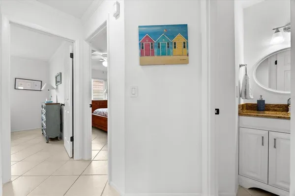 $3,200 | 6708 Sarasea Circle, Unit 202, Sarasota, FL 34242