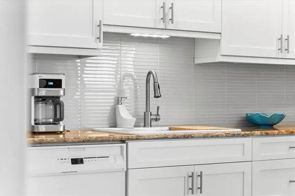 $3,200 | 6708 Sarasea Circle, Unit 202, Sarasota, FL 34242